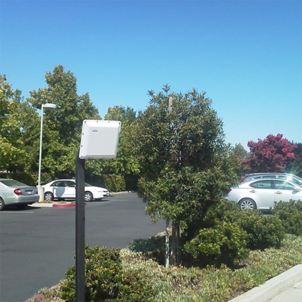 AWID Long-Range UHF Outdoor Smart Reader